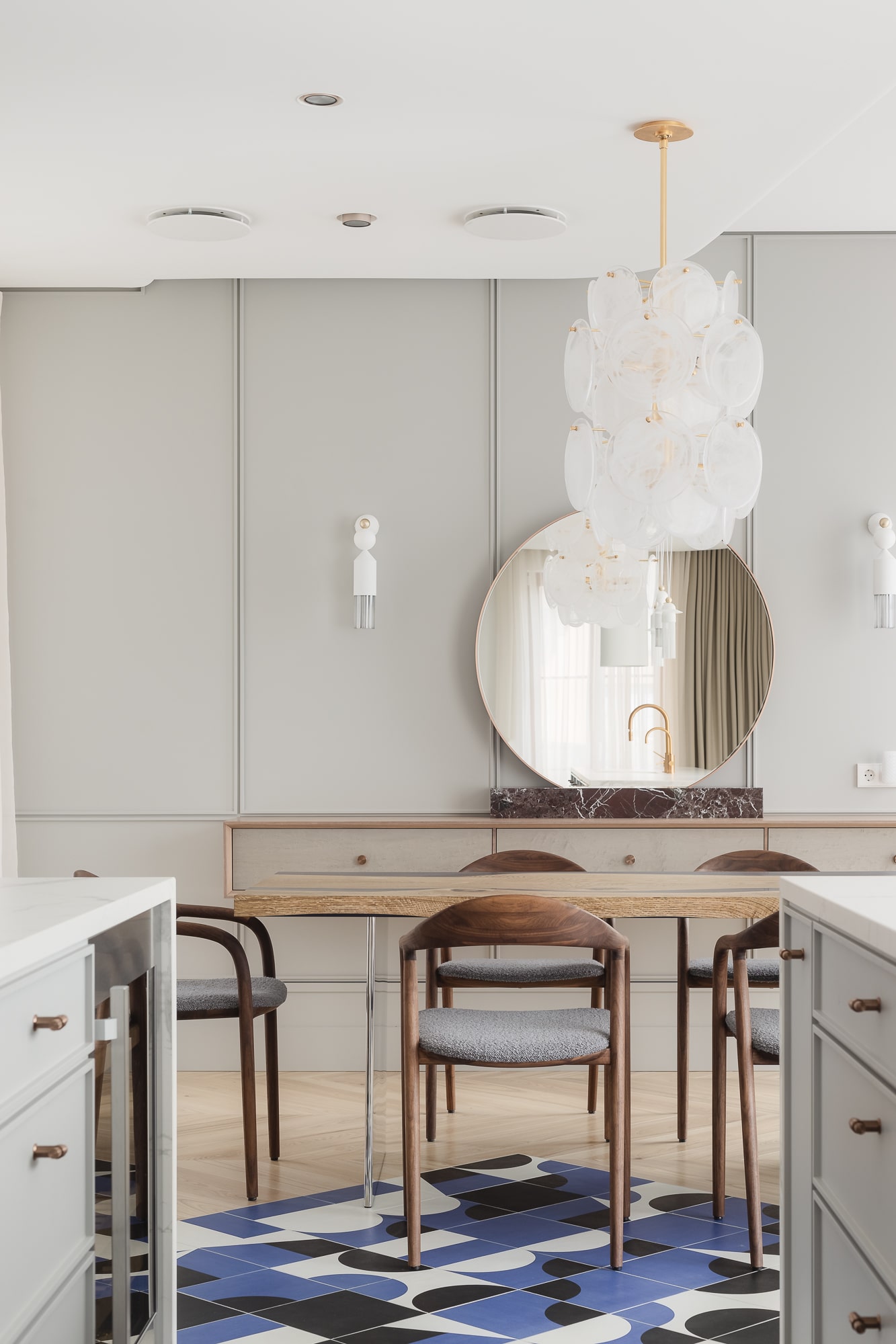 str8-apartment-in-riga